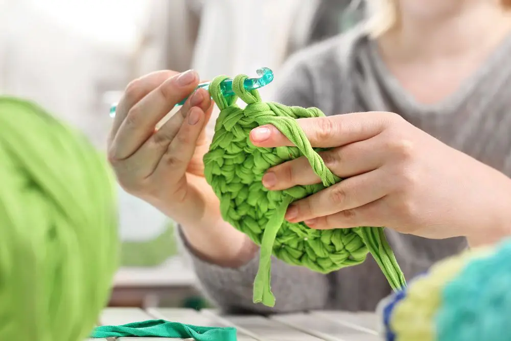 Crocheting learning curve of knitting vs. crochet
