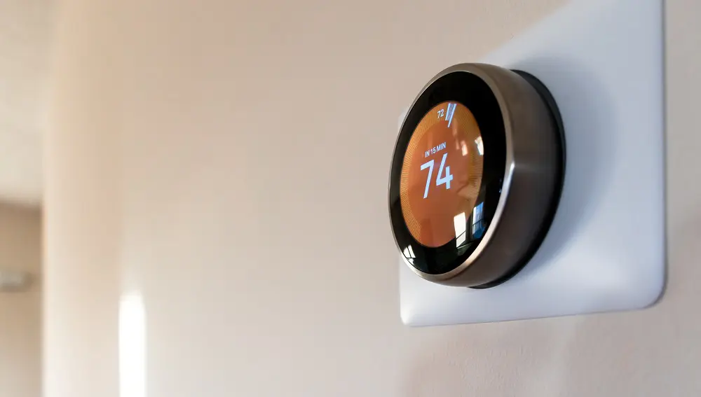Heat Pump vs. Furnace Smart Home Thermostat