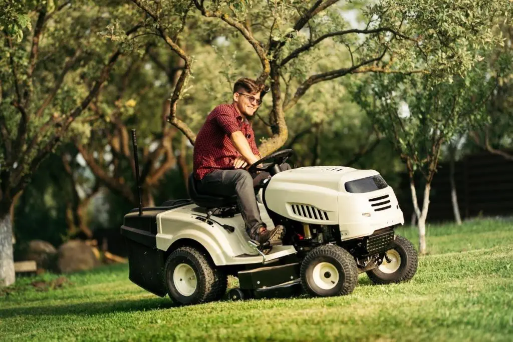 Lawn Tractor vs Garden Tractor