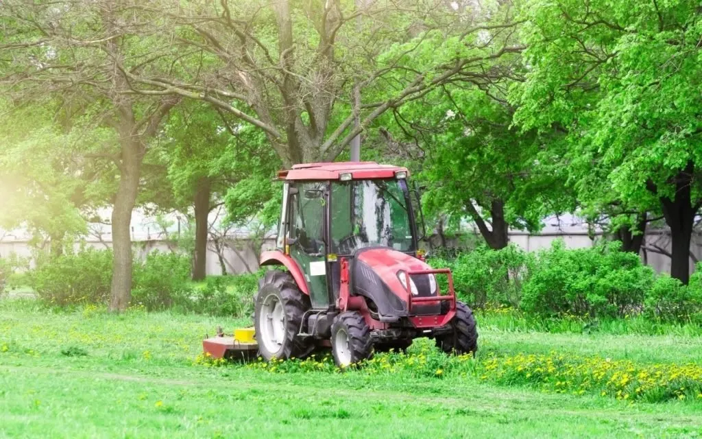 Sub-Compact Tractor