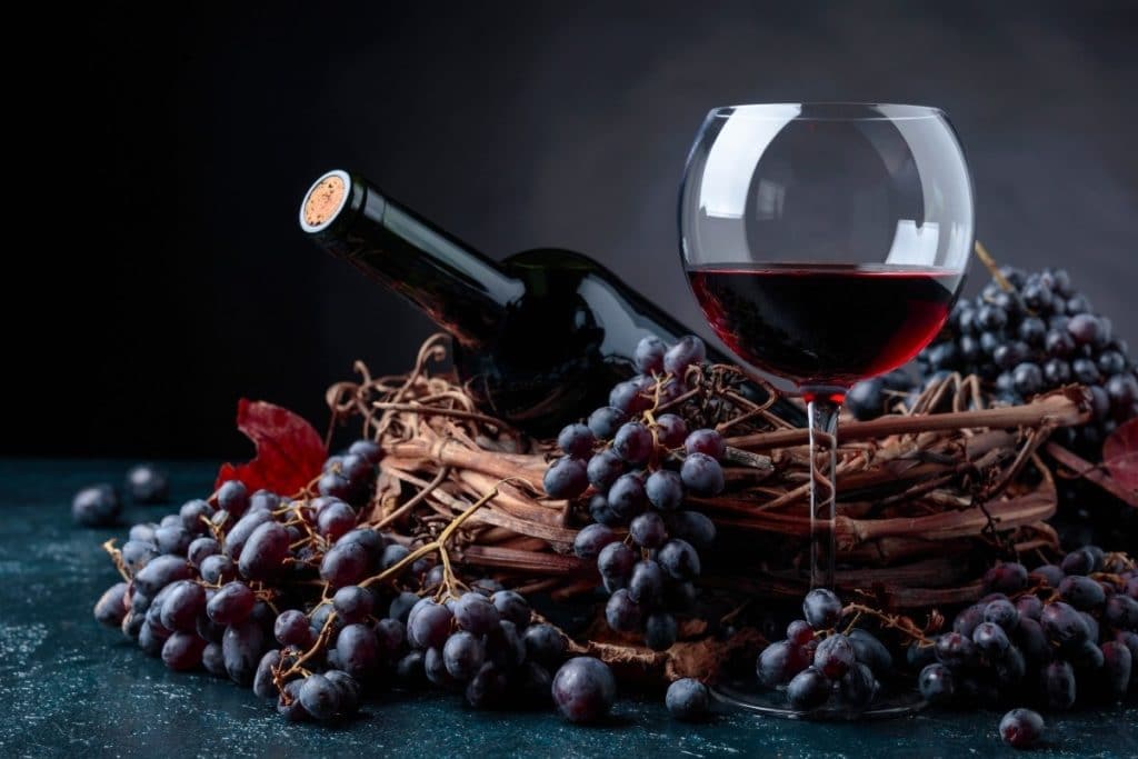 Merlot vs. Cabernet - Wine With Grapes