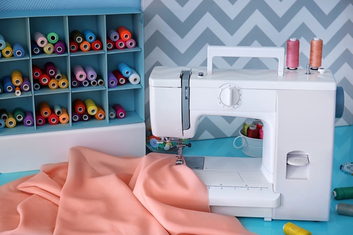10 Best Sewing Machines in 2021