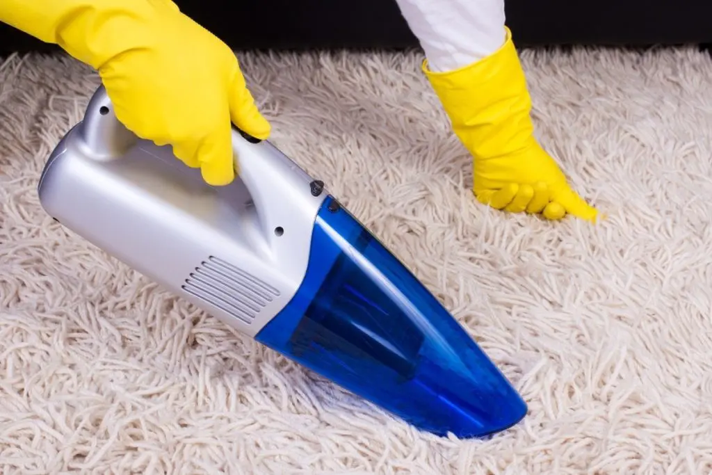 Cleaning With One of the Best Cordless Handheld Vacuums