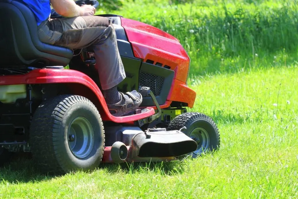 Best Riding Lawn Mowers attachments