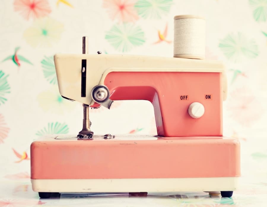 7 Best Portable Sewing Machines in 2022