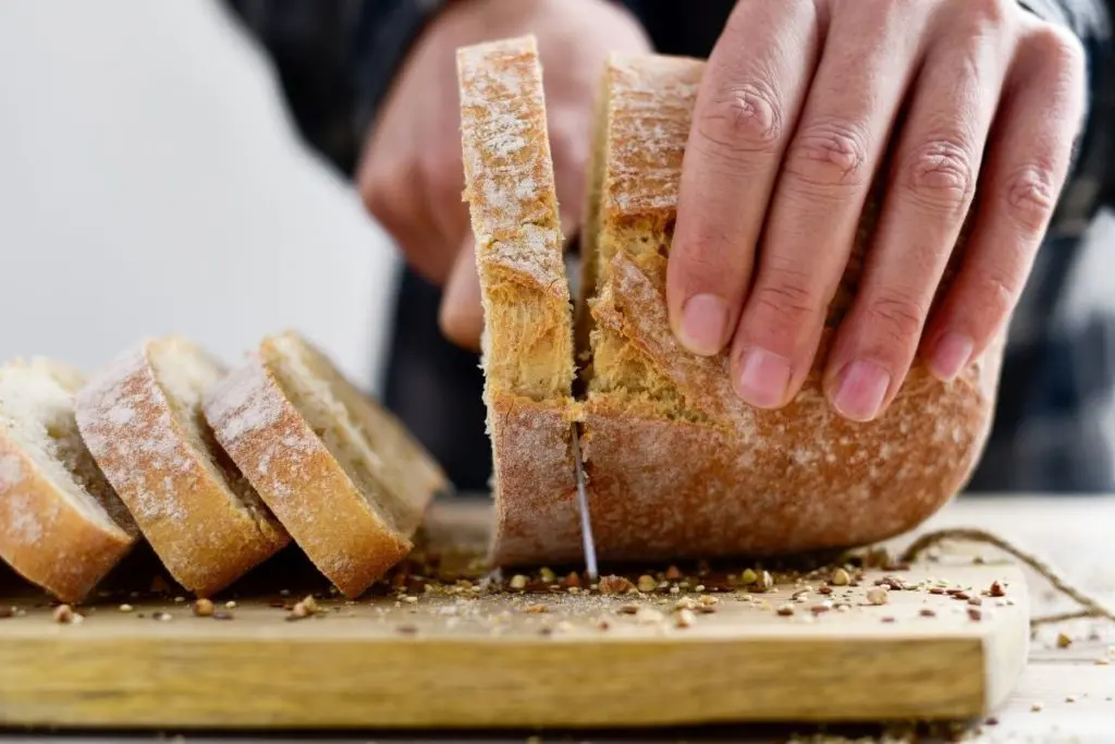 Cutting bread with an electric knife