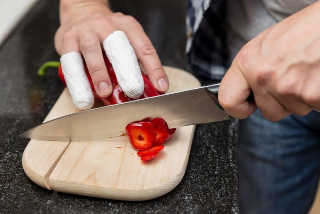 Man not using electric knife and missing out on the benefits
