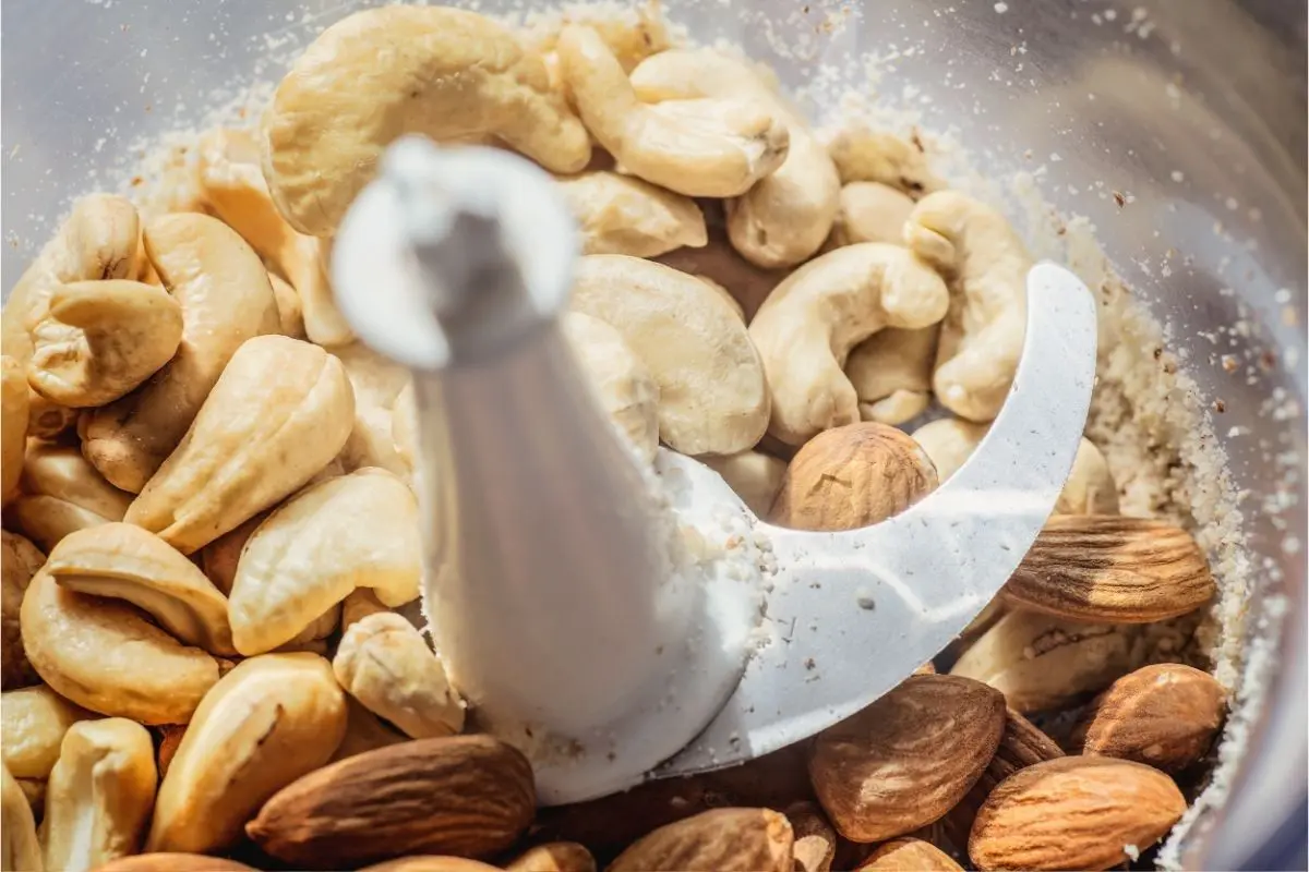 8 Best Nut Choppers and Grinders in 2025