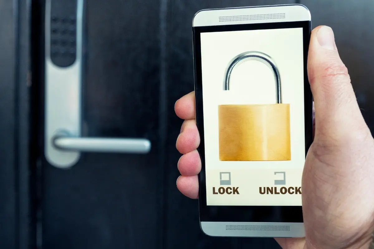 Best Smart Lock for Airbnb & Vacation Rentals in 2025