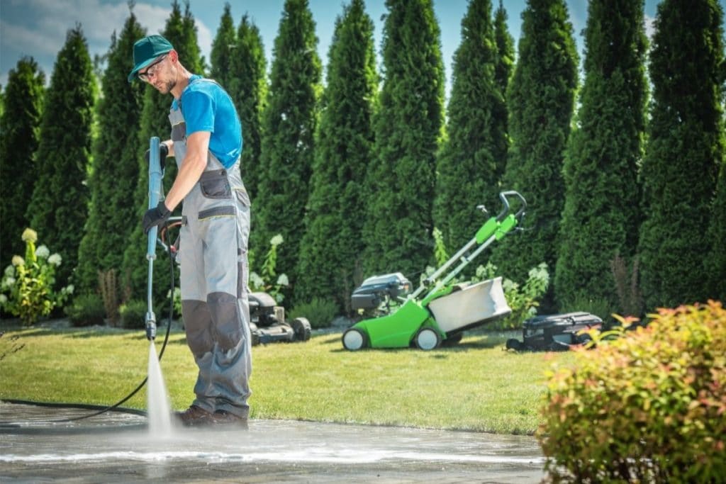 Water use of a gas power washer