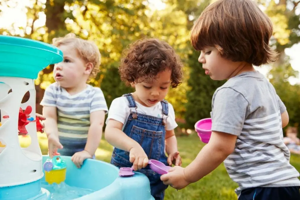 Best Water Tables for Kids and Toddlers